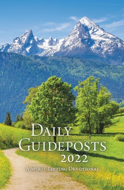 9780310363262 Daily Guideposts 2022